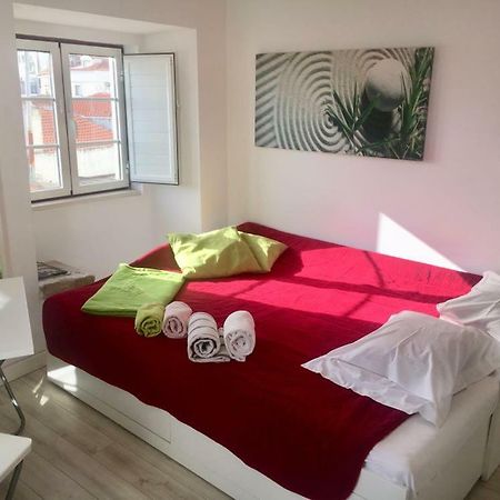 ליסבון Pequeno Hostel Studio מראה חיצוני תמונה
